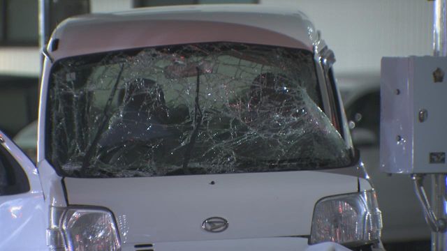 名古屋市営バスと軽ワゴン車が衝突 3人搬送 名古屋・東区