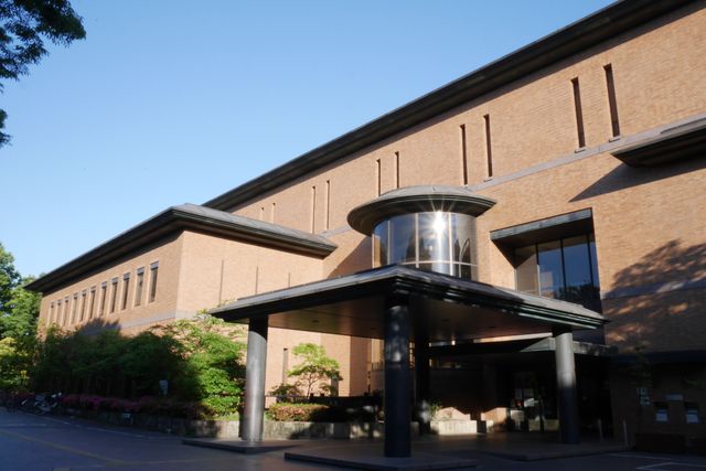 AI音声による「図書館利用コンシェルジュ」　名古屋・鶴舞中央図書館で夏休みに実証実験スタート　「トイレどこ？」など“ちょっとしたこと”を気軽に聞ける環境へ