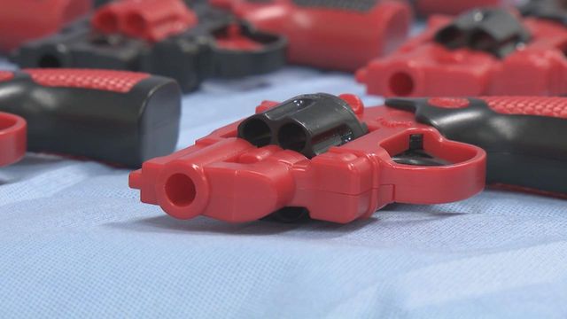 実銃と同じ機能を持つ「おもちゃの拳銃」 半年間で157丁を回収したと発表 愛知県警