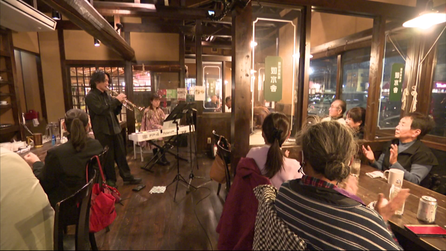 「音楽だけでは食べていけない」現実に立ち向かう　喫茶店の“流し”から夢の大舞台に挑む型破りなトランペッター　副業で食いつなぐ若きサックス奏者　音楽の世界に生きる二人のリアル
