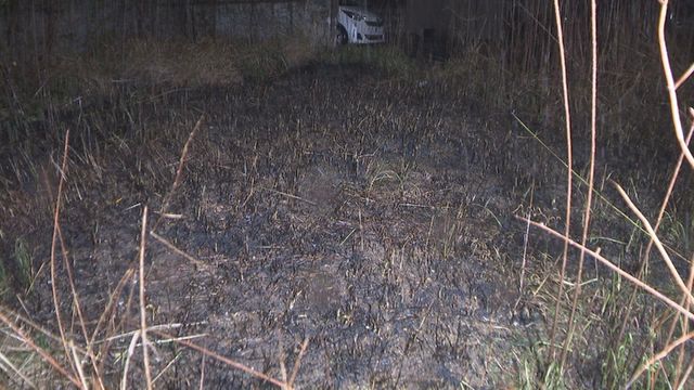 【放火か】空き家の枯れ草などが燃える火事 付近では3月にも不審火 愛知・半田市
