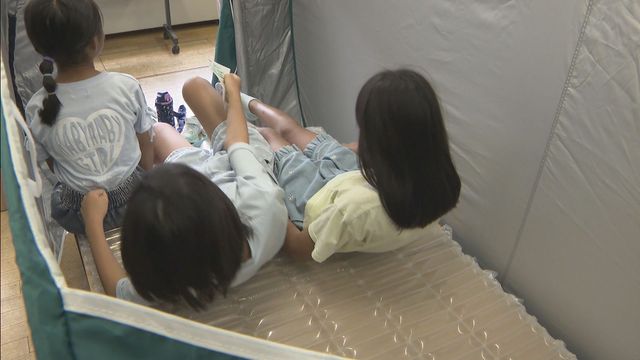 もし発災時、暗闇でライトがなかったら…夏休み中の小学生が「防災」学ぶ　岐阜・高山市