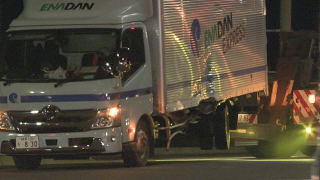 国道の交差点で中型トラックとバイクが衝突する事故 バイクの女性(20)死亡 岐阜・養老町