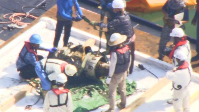 墜落した自衛隊機　引き揚げ作業始まる　愛知・犬山市
