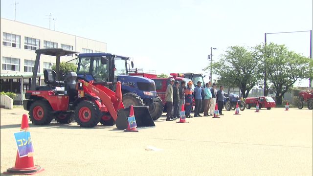 豊橋で働く車が“パレード”　中東情勢で“国産野菜”に期待　愛知・豊橋市の小学校