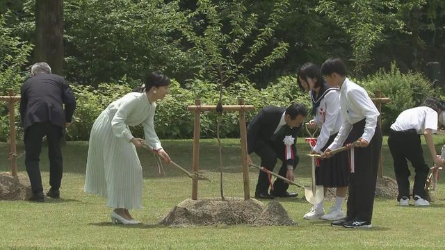 佳子さま 「全国都市緑化祭」で記念の植樹 花束作りも体験 岐阜県訪問2日目