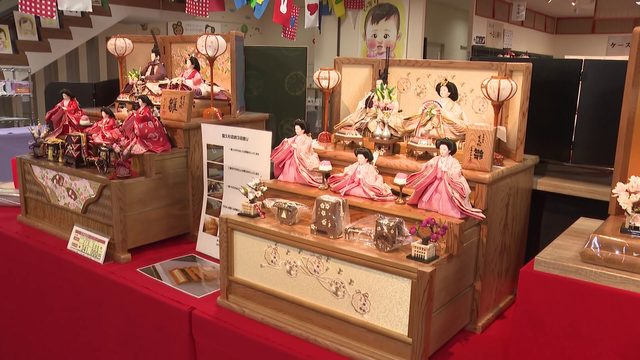 ひな人形にまつわる“迷信”の真相「婚期が遅れる」広まったワケとは？ ひな人形はいつ出すのがいい？ 人気は「3段飾り」