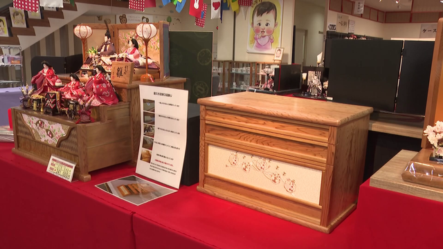 ひな人形にまつわる“迷信”の真相「婚期が遅れる」広まったワケとは？ ひな人形はいつ出すのがいい？ 人気は「3段飾り」