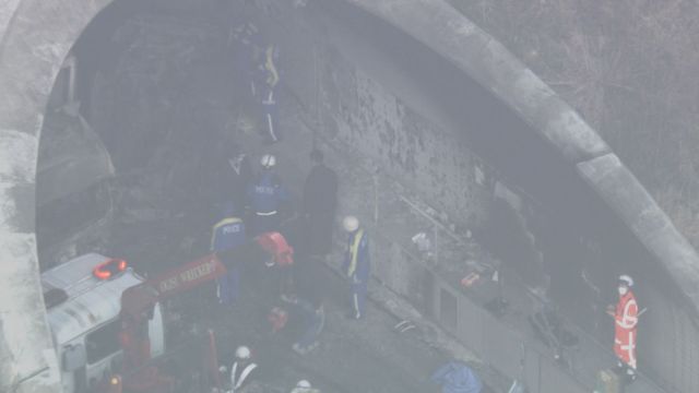 【速報】新名神トンネル事故 　子ども３人含む６人が死亡　