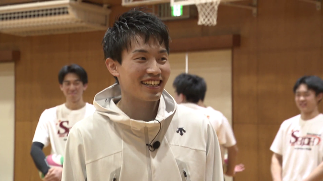 石川祐希選手に続く次世代のスター候補を発見! 魅力は“高校生No.1のジャンプ力”と“ブロックの上から打つ強烈スパイク” ジャンプ最高到達点は3m45cm 【男子バレーボール・柏﨑祐毅選手】