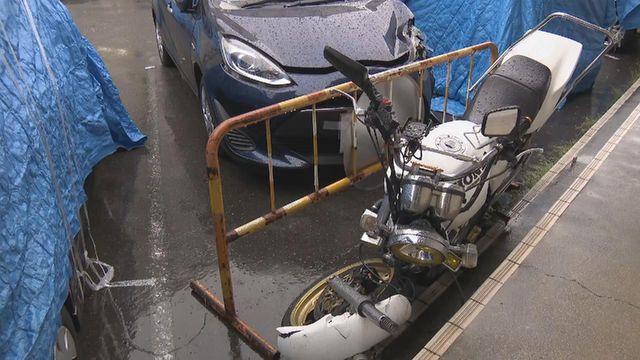 乗用車とバイクの衝突事故 バイクの少年に重傷負わせそのまま逃走か 男(72)逮捕 「落下物に当たったと思った」容疑一部否認 三重・木曽岬町
