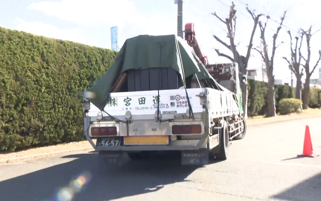 合わせて５トン超の巨大岩塩が売れた⁉　引き渡し当日の悲喜こもごも　愛知・東浦町