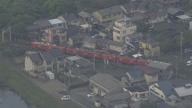 名鉄名古屋本線の踏切で1歳の男の子と回送列車が接触　岐阜・岐南町