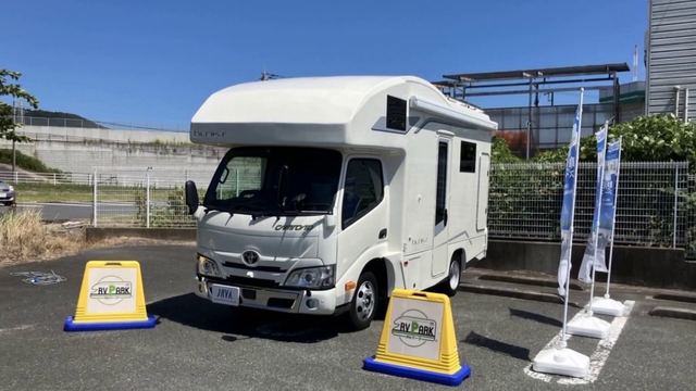 家族で1泊2500円～3000円！？　愛知県のコンビニ駐車場に“車中泊スペース”登場　“トイレ”や“電源”も利用可能で大型連休の稼働率は9割超え「24時間人がいるので安心」