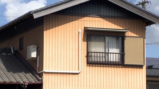 無理心中の可能性も 父は首を吊った状態で死亡 息子の頭部には複数の傷 いなべ市の住宅で…