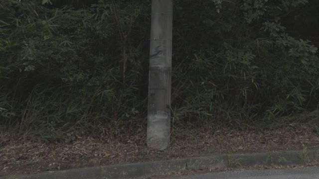 定員４人の車に６人乗車か　名張市で軽乗用車が横転　５人死亡１人重傷　ハンドル操作誤って電柱に衝突の可能性